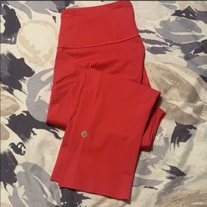 Great condition Lululemon cropped tights